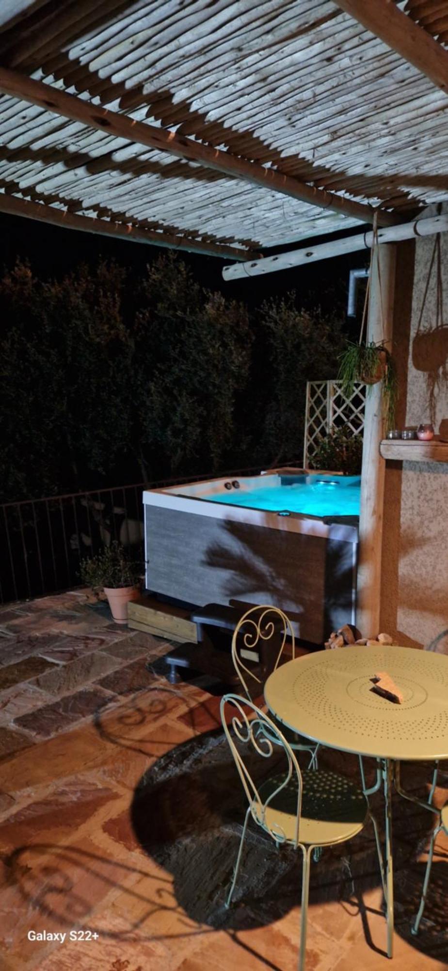 A Pasturella, Jacuzzi Spa Venzolasca Esterno foto